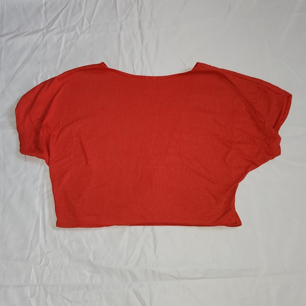 Red Cropped Tee; Diagonal Open In Bottom - Picture 2 of 5